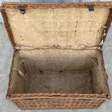Wicker trunk