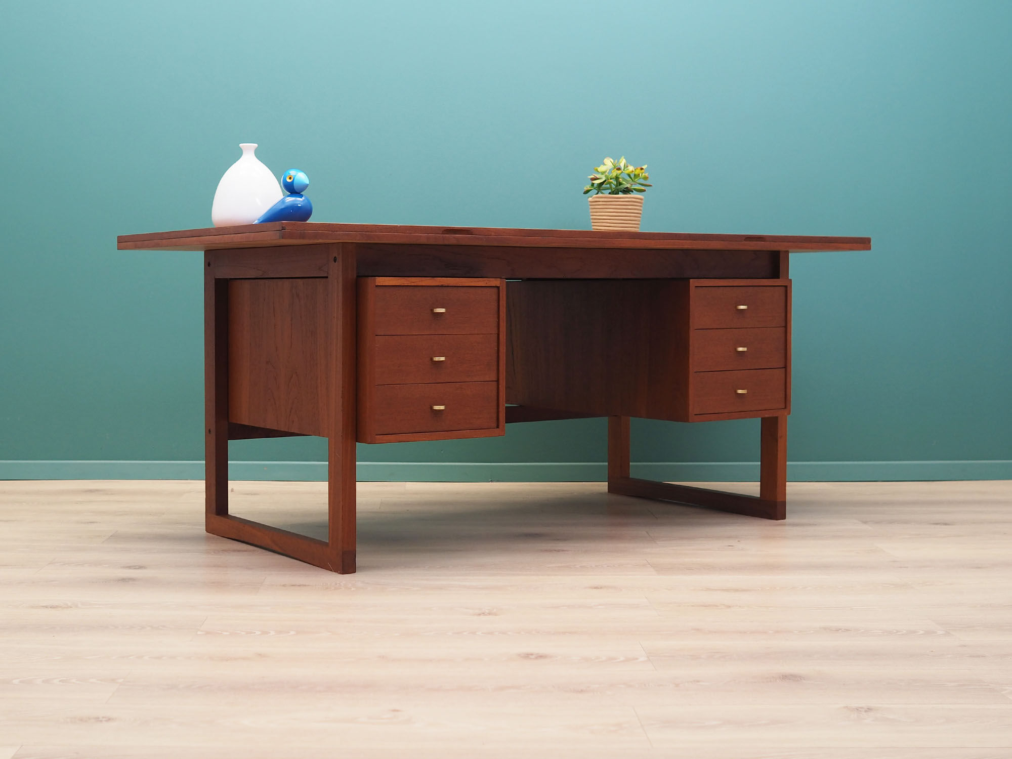 Bureau en teck, design danois, années 1970, fabriqué au Danemark