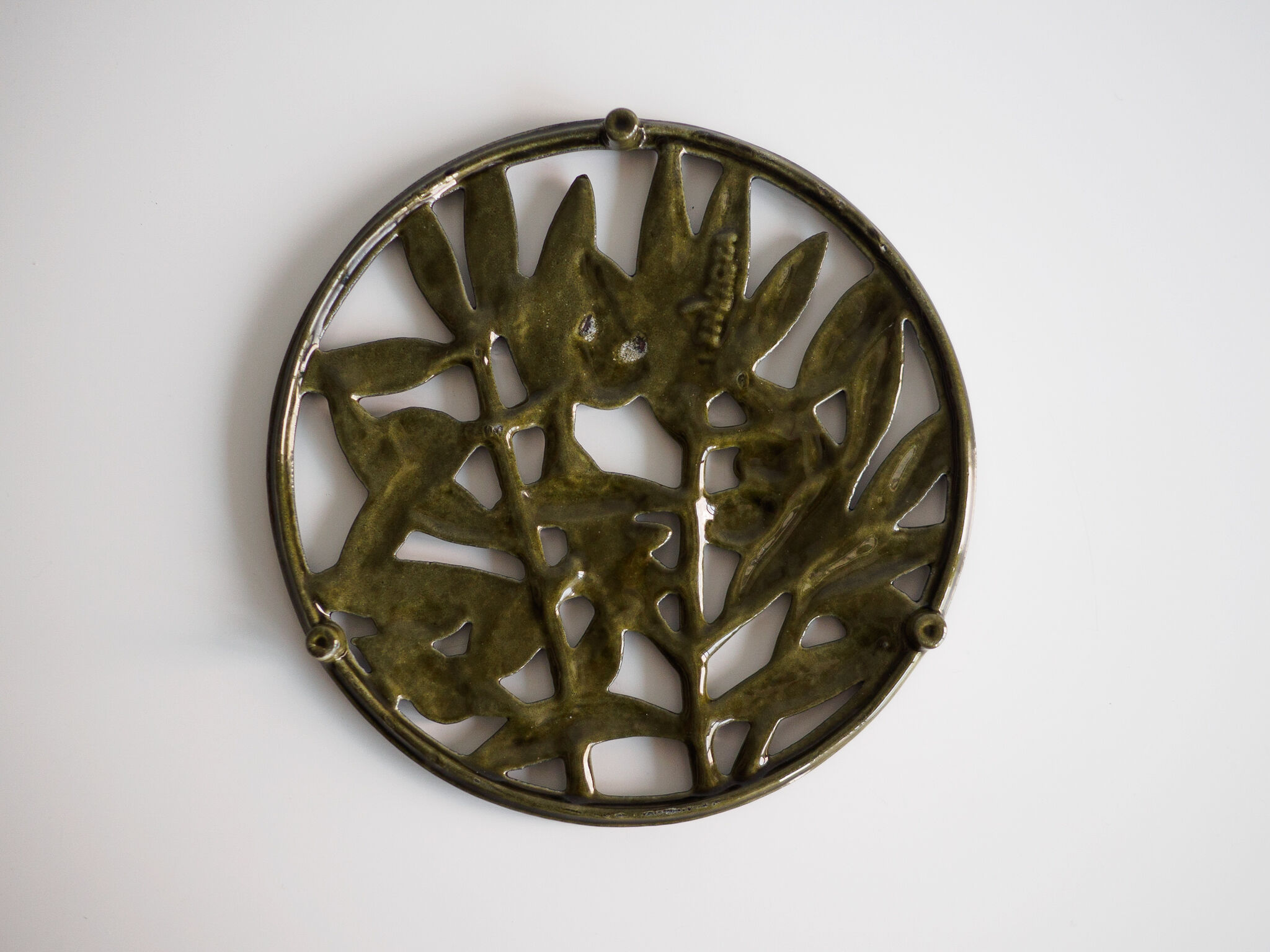 Enamelled cast iron flat