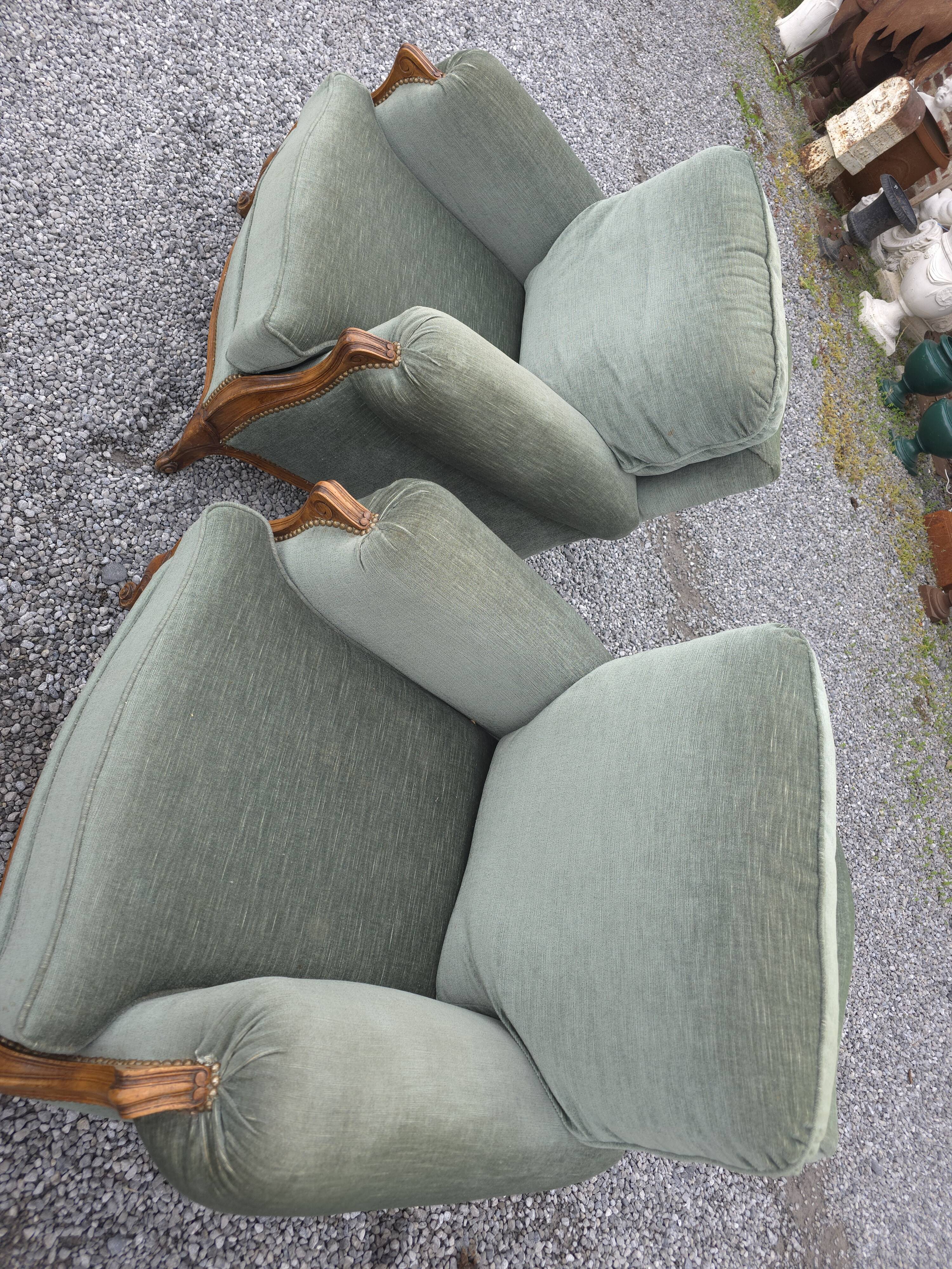 Fauteuils bergère style LOUIS XV en velours