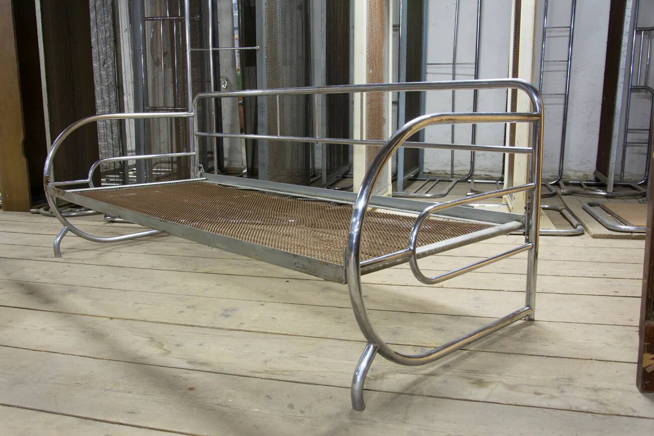 Canapé Bauhaus en acier chromé, années 1930, Bohême