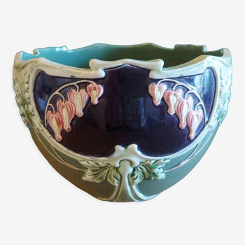 Art Nouveau ceramic pot cover