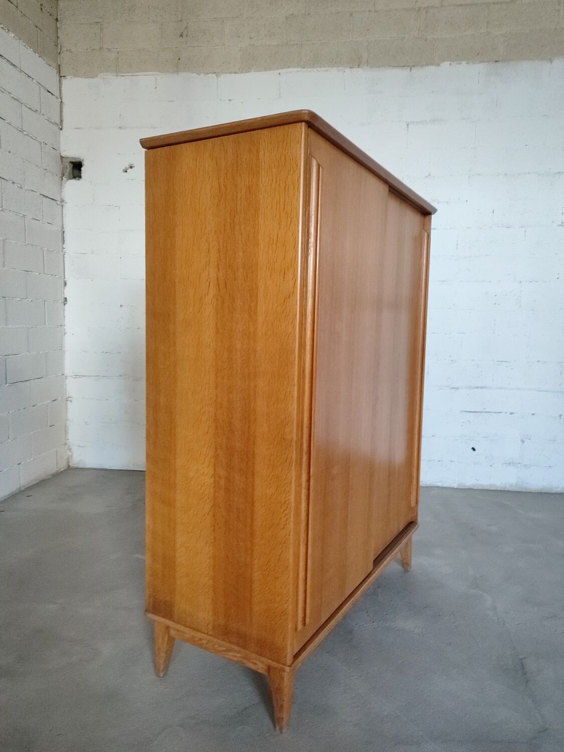 Wardrobe foot vintage compass