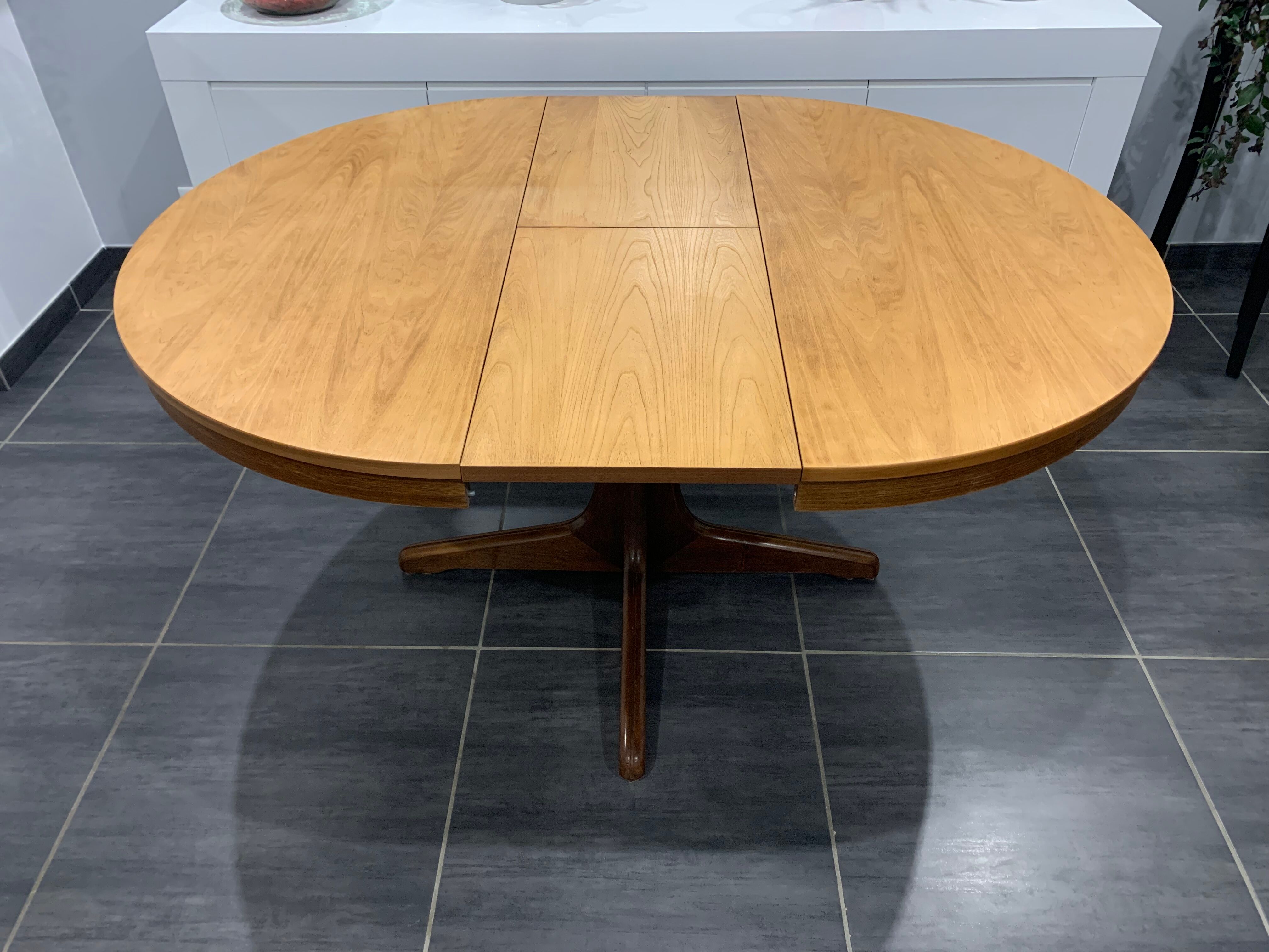 Vintage Baumann extendable table