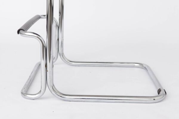 Tabouret de bar cantilever vintage, cadre en chrome, simili cuir noir, années 1990.