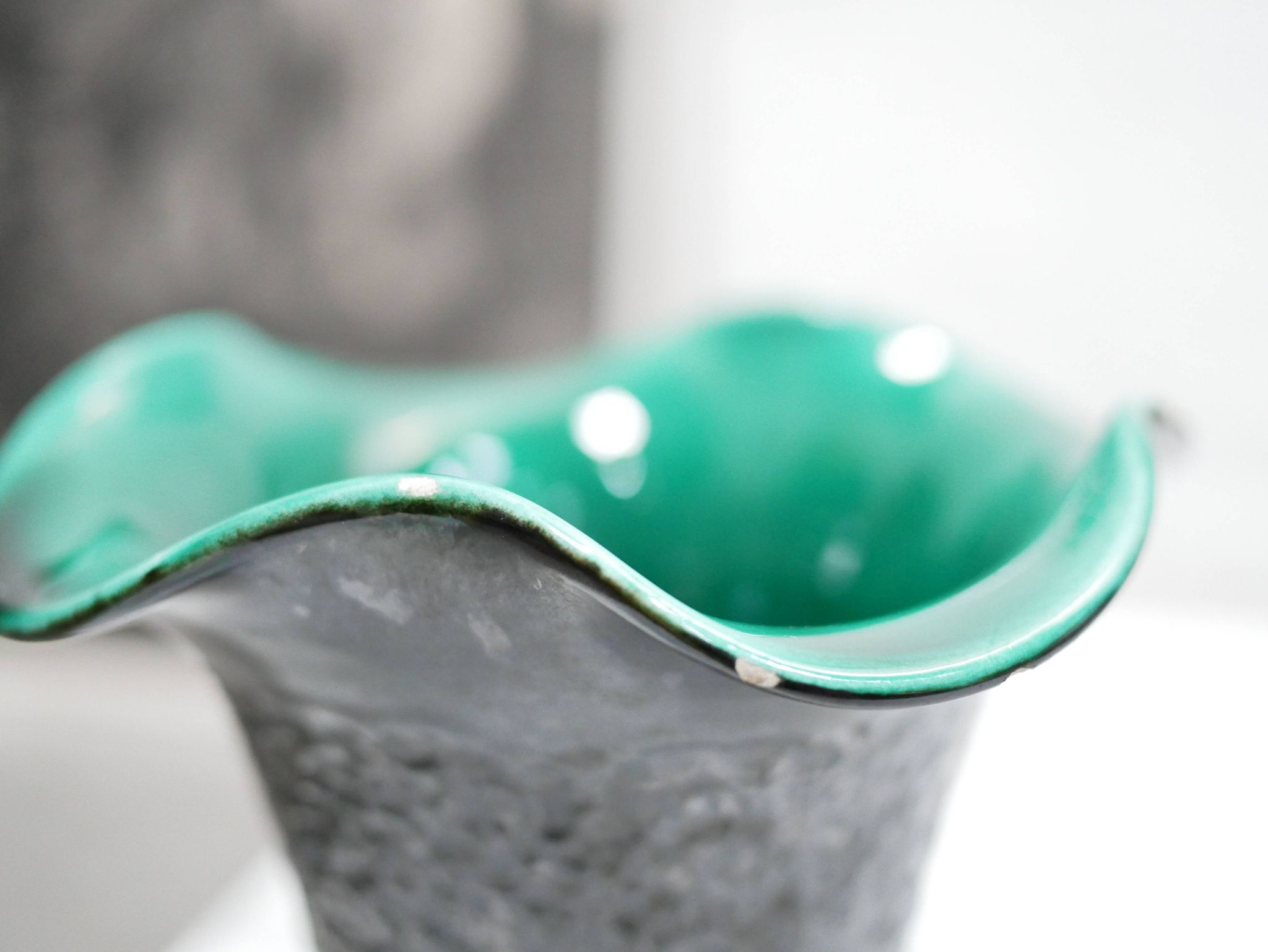 Vase corolle vintage en céramique