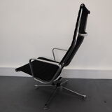 EA124 swivel armchair by Charles & Ray Eames for Herman Miller, 1958
