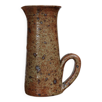 Pitcher in chamotte stoneware
