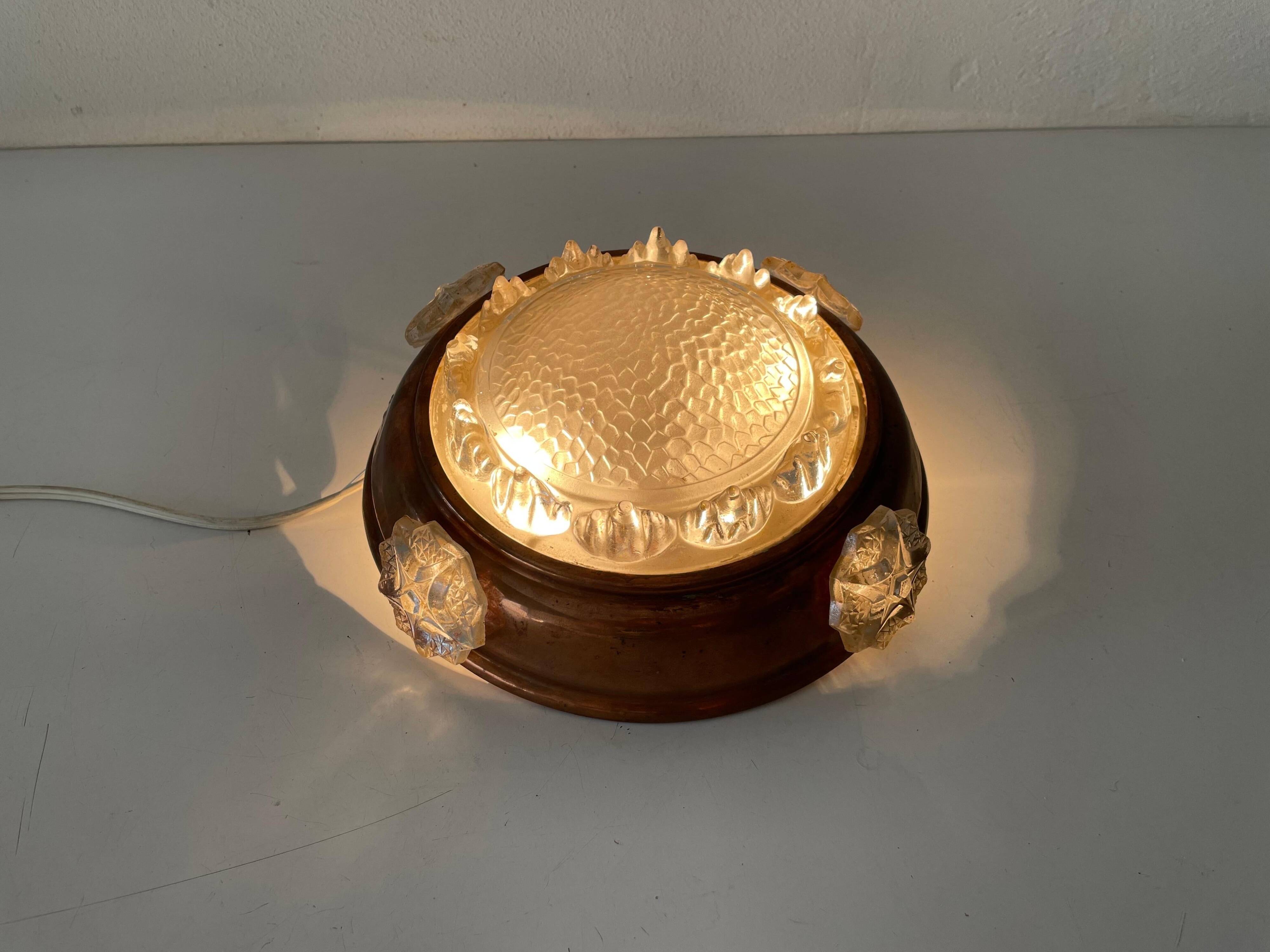 Exceptional flush ceiling light Italian Art Deco in copper and glass, 1940s, Italy