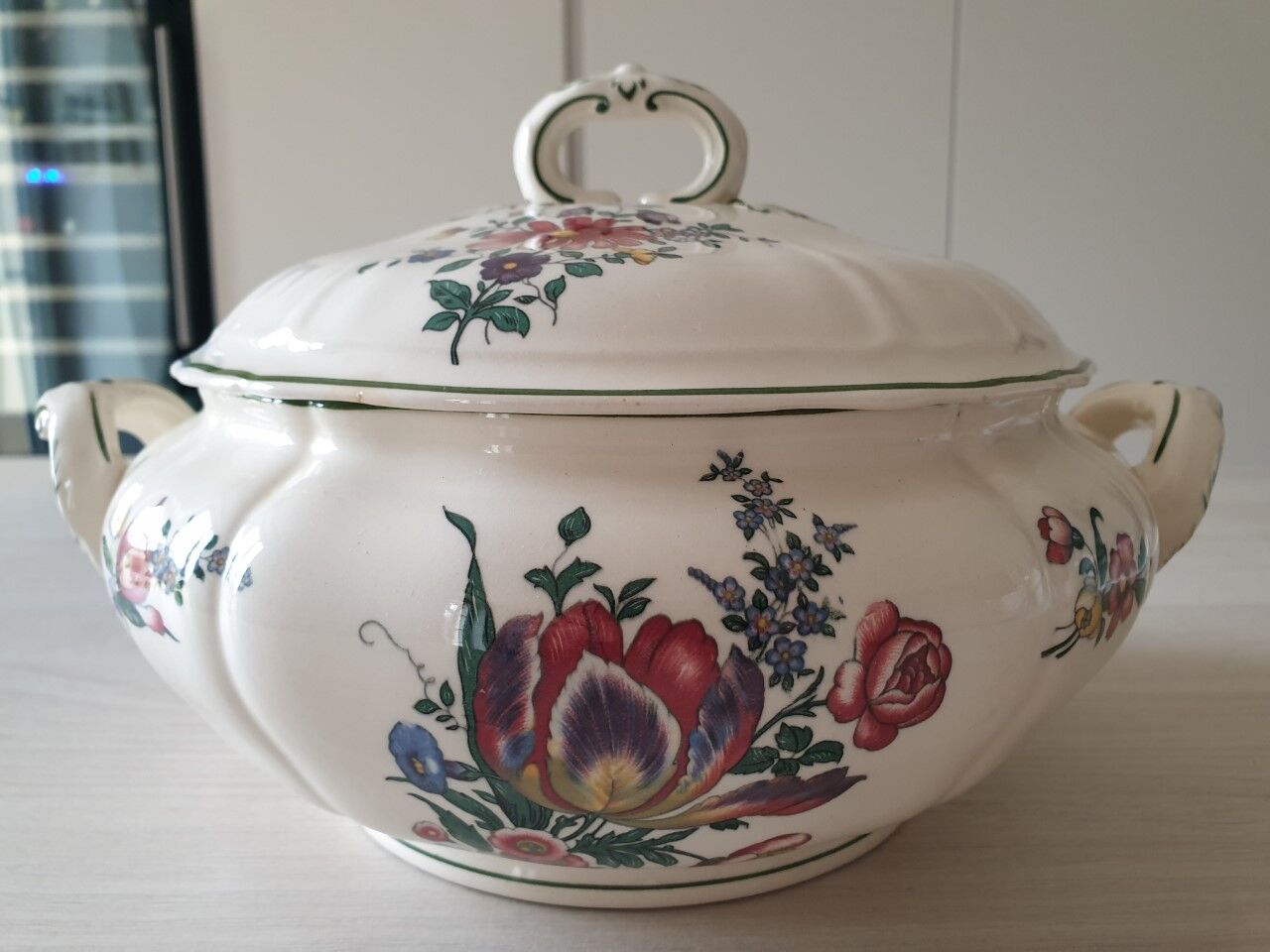 Old soup tureen Villeroy & Boch