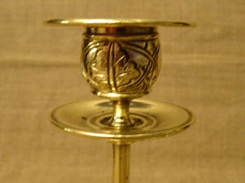 Pair of old torches candle holders bronze brass floral decoration Ht 18,8 cm ref A173/40