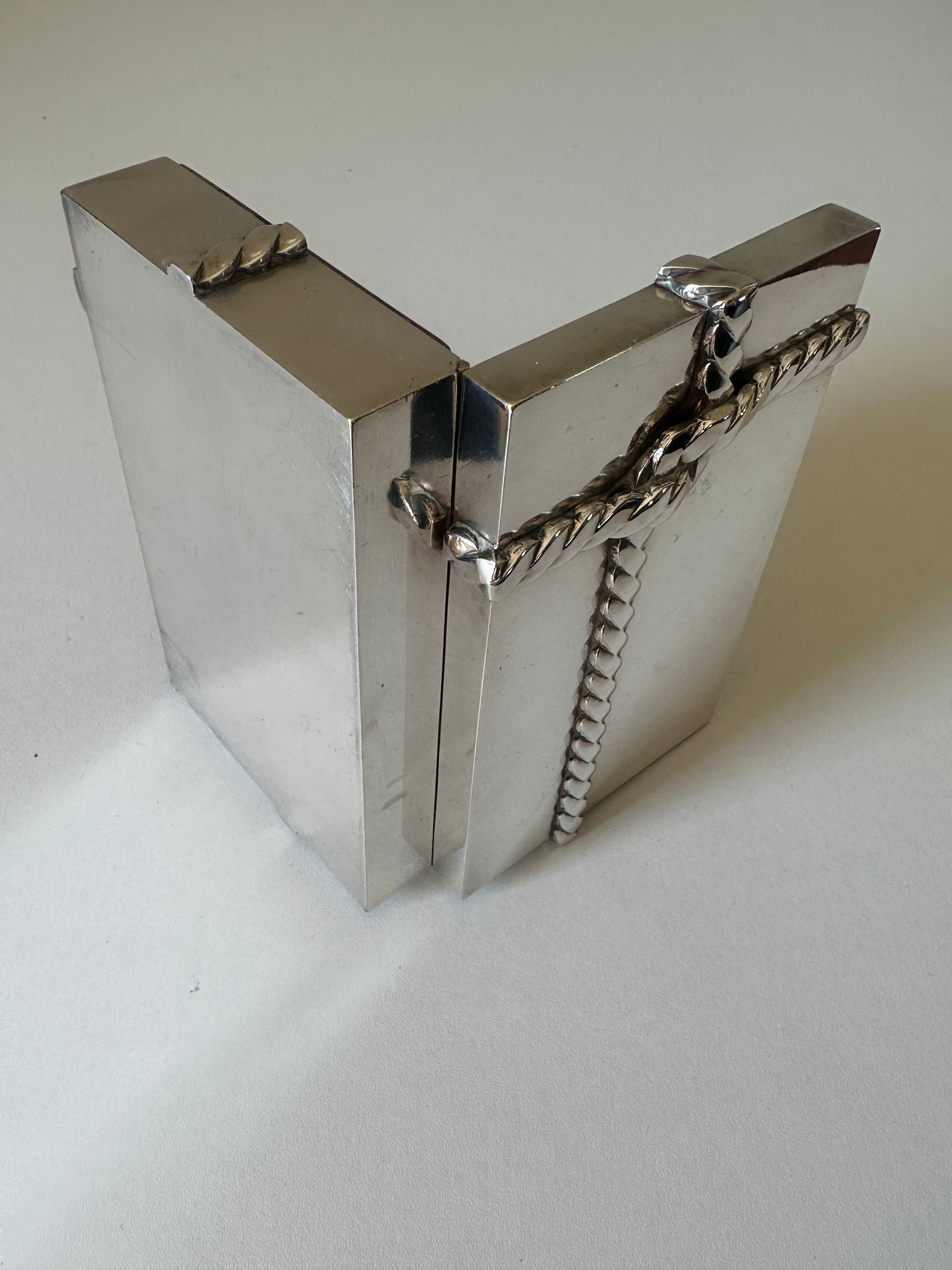 Vintage silver metal box design 70 years