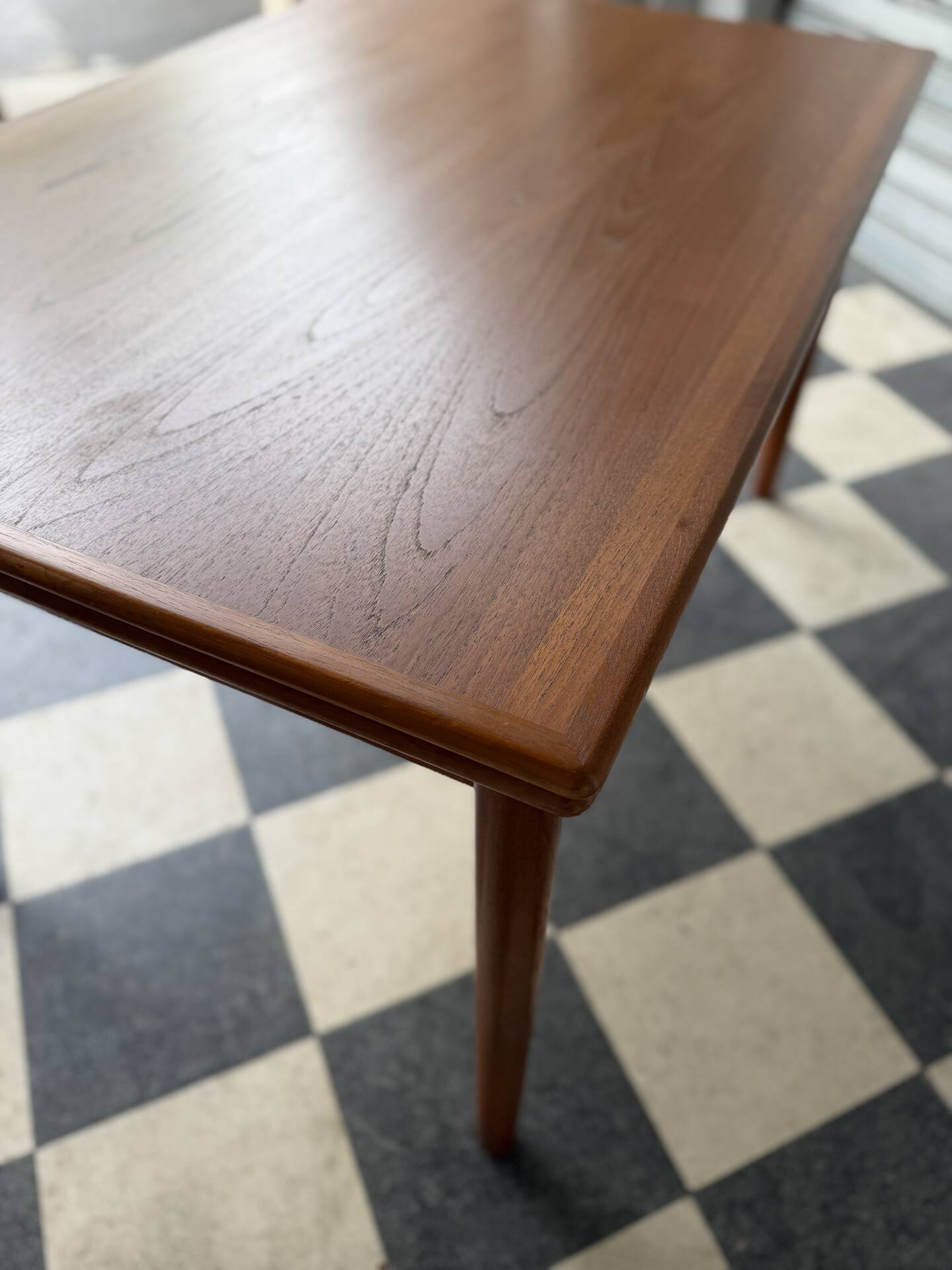 Table danoise en teck