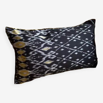 Black Shan cushion 30x50