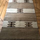 Beige wool rug 68x130cm