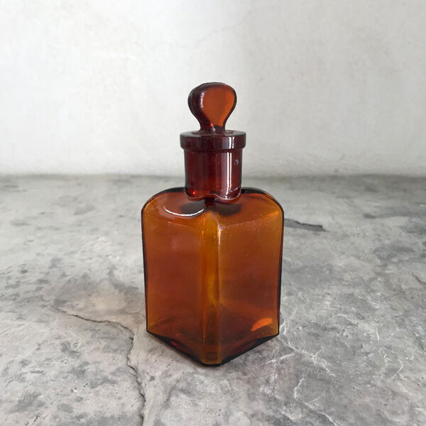 Amber apothecary flask