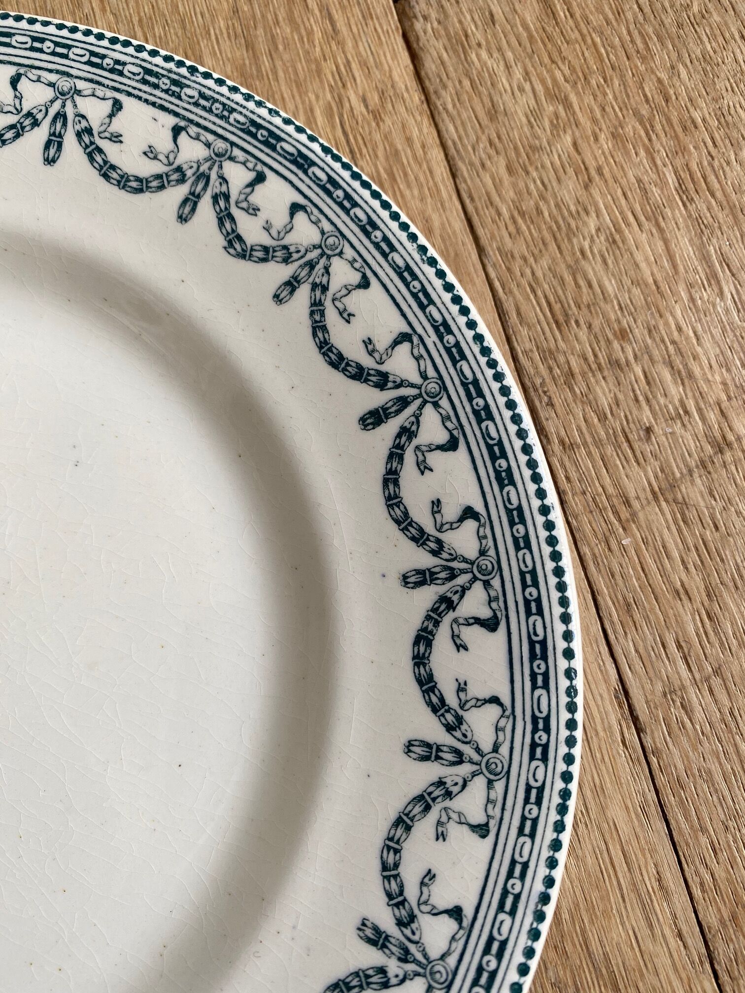 Lot 6 Plates Iron Earth