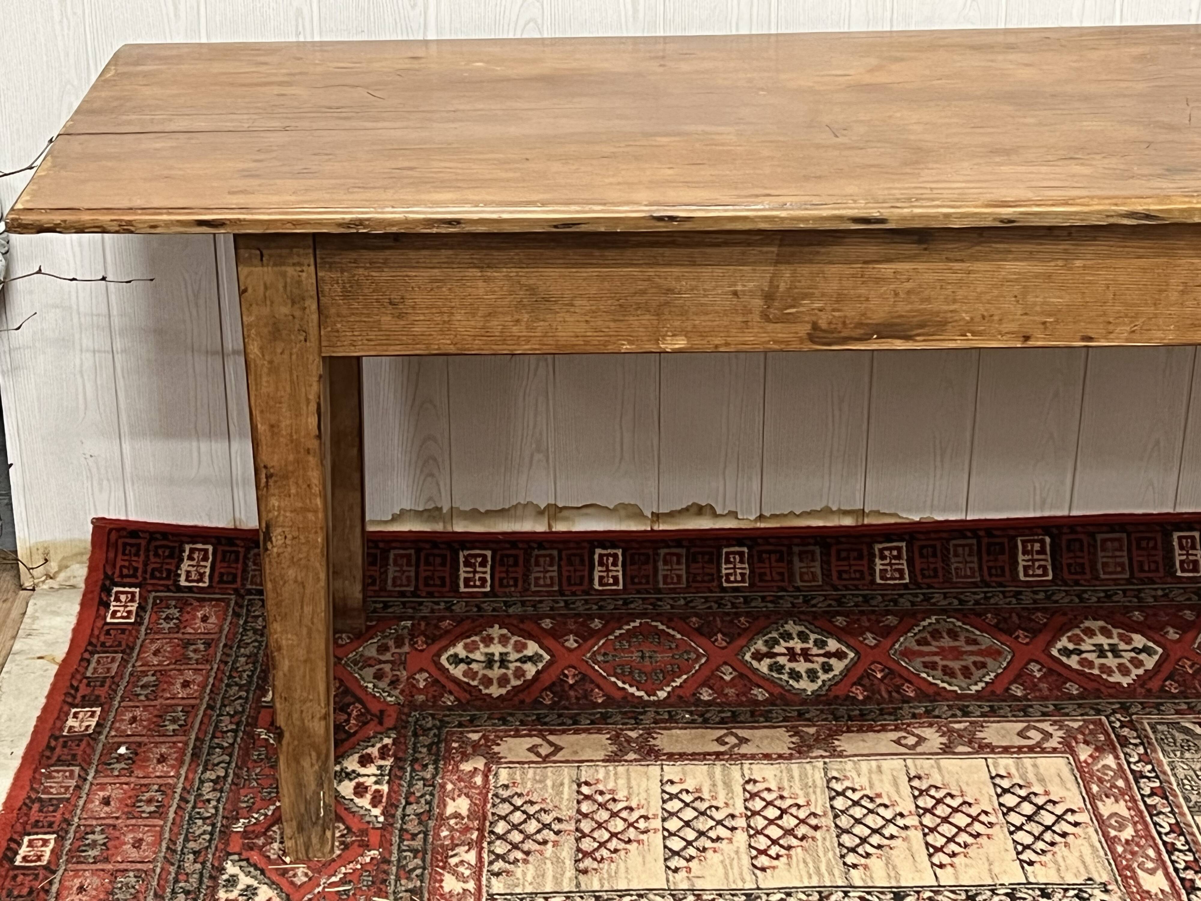 Farm table