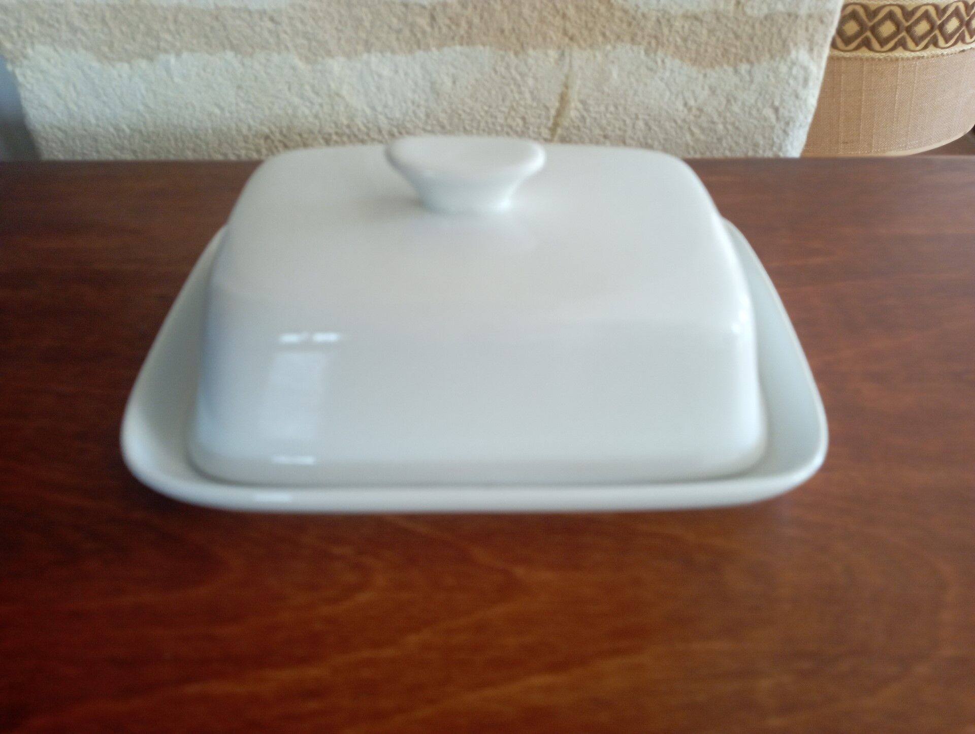 Butter dish