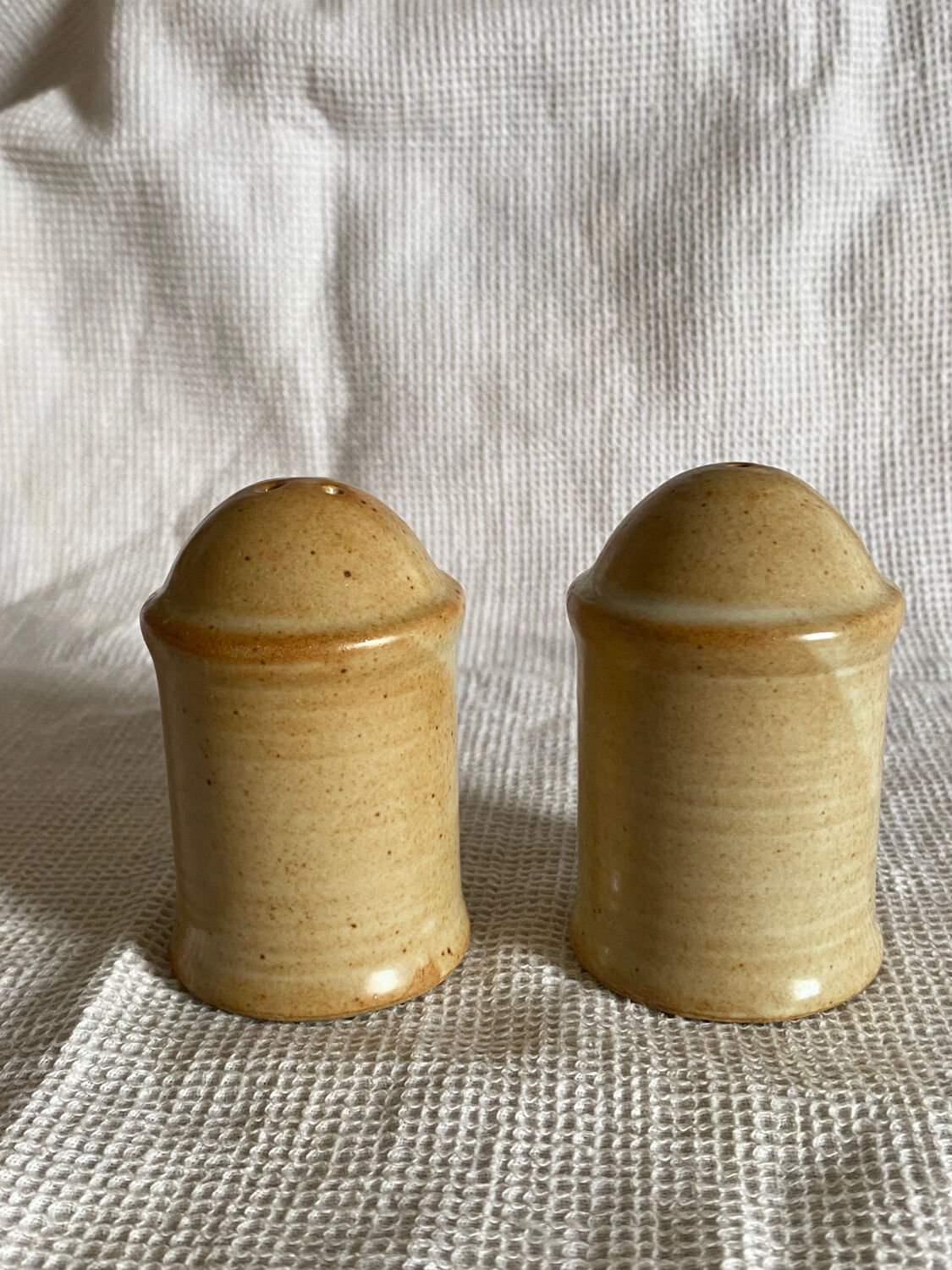 Set salière poivrier grès vintage salt pepper sandstone