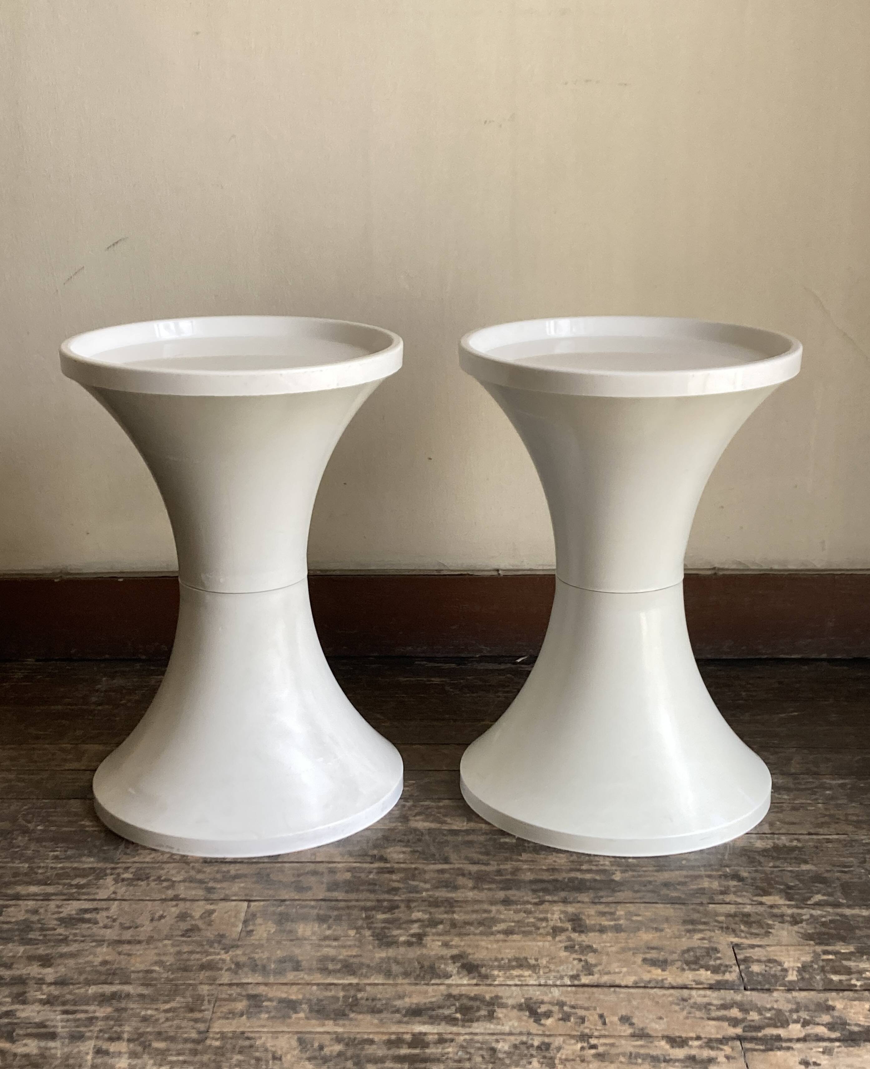 Pair of bedside tables 1970 Space Age in white ABS