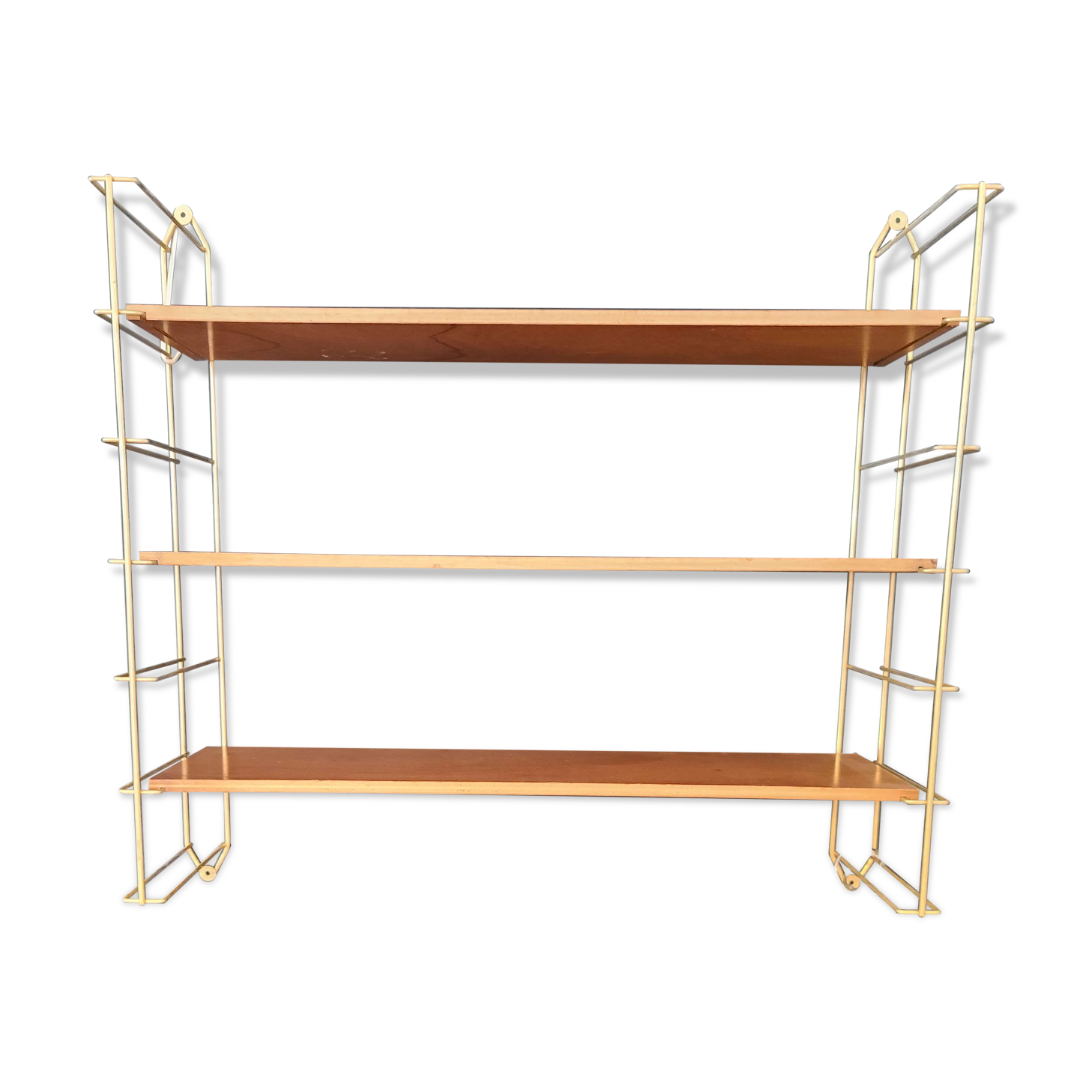 Tomado style shelf / String