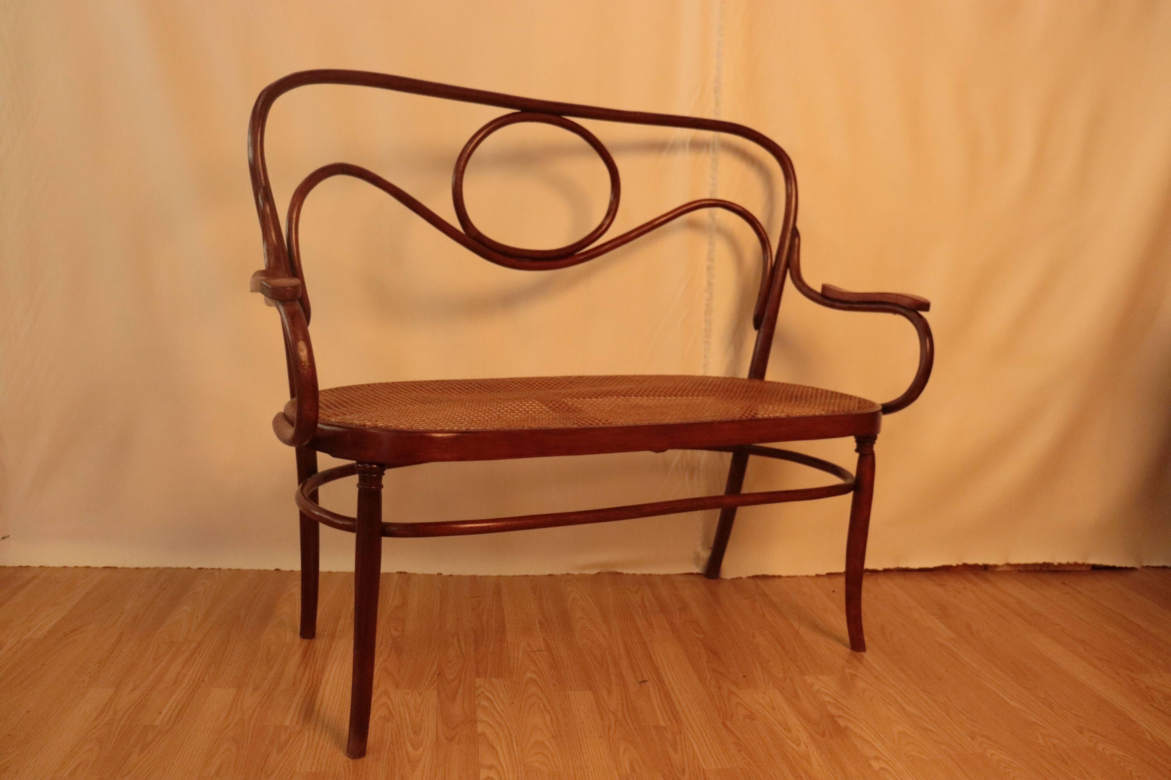 Bench n°18 curved wood