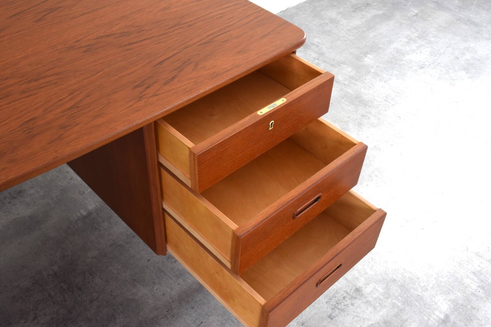 Mid-Century Organic Teak Desk from Sola Møbler, 1960s.