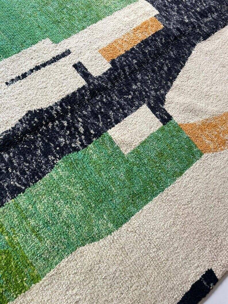 Handmade traditional Moroccan wool rug size 200 x 300 cm.