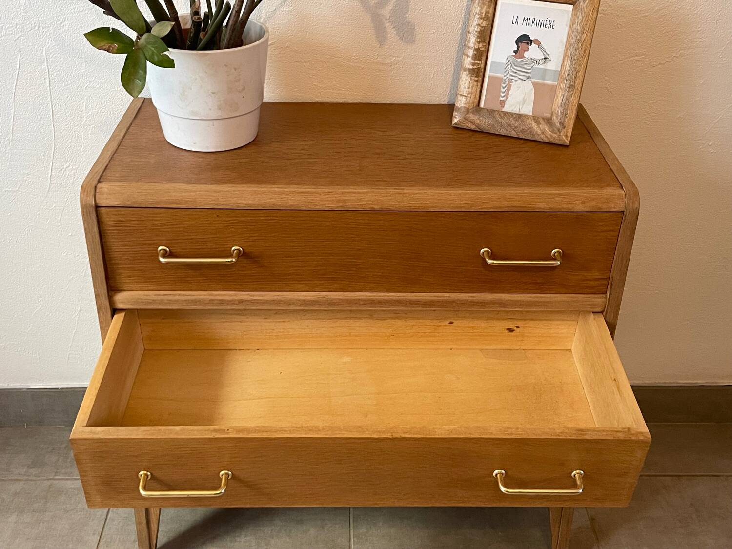 Charming vintage chest of drawers from the 1960s