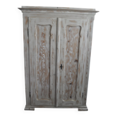 Armoire double peinte crème en bois massif patiné, style romantique années 1920