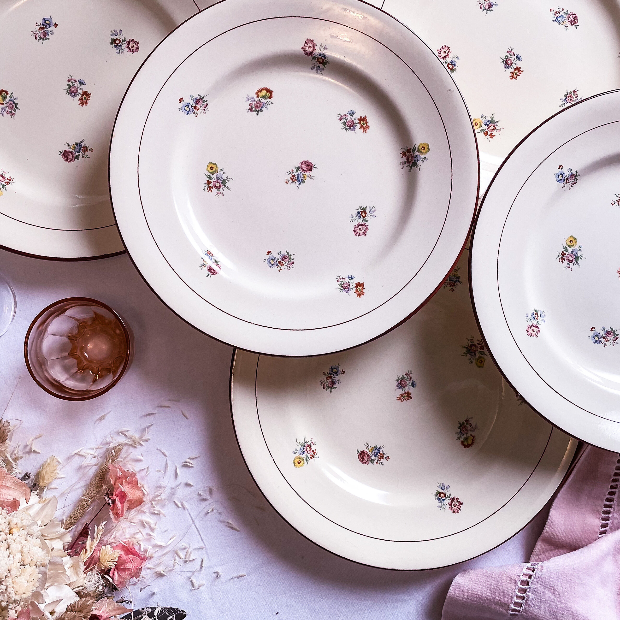 6 flat plate floral salines