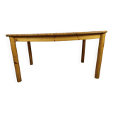 Extendable pine table