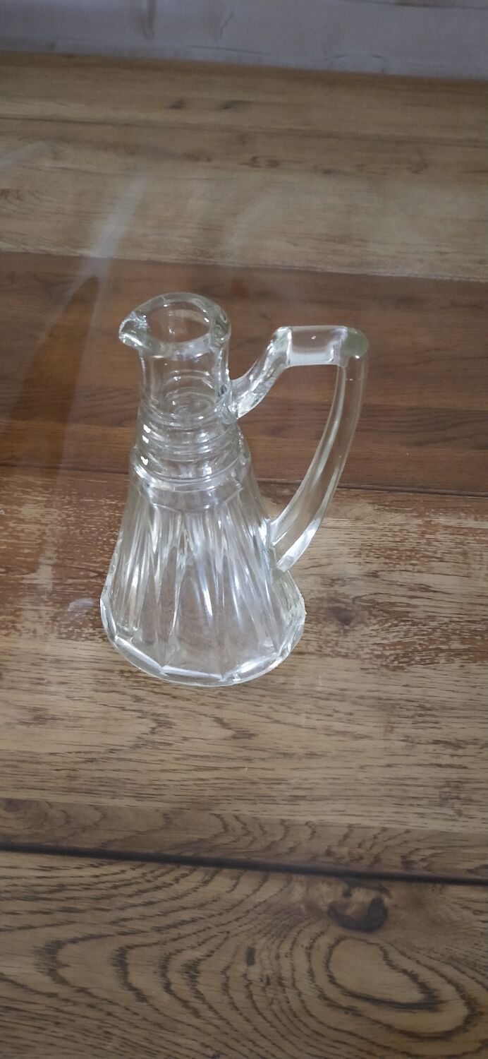 Small wine pitcher or glass cider