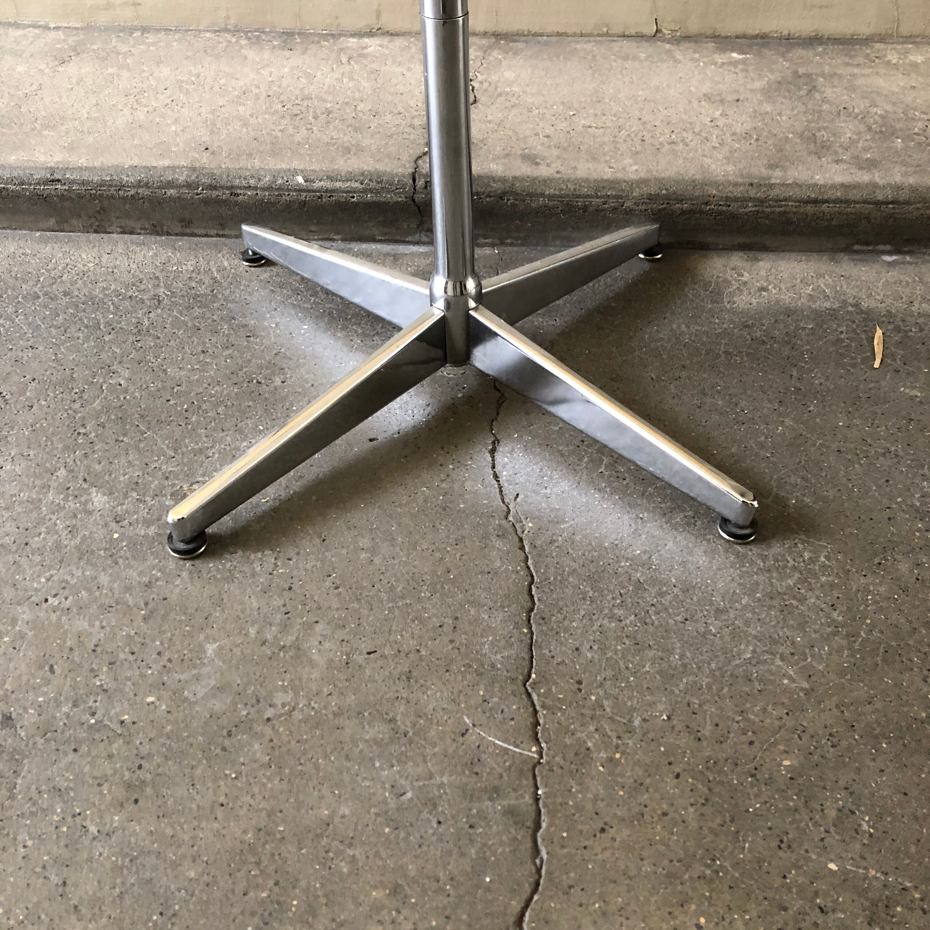 Coat stand