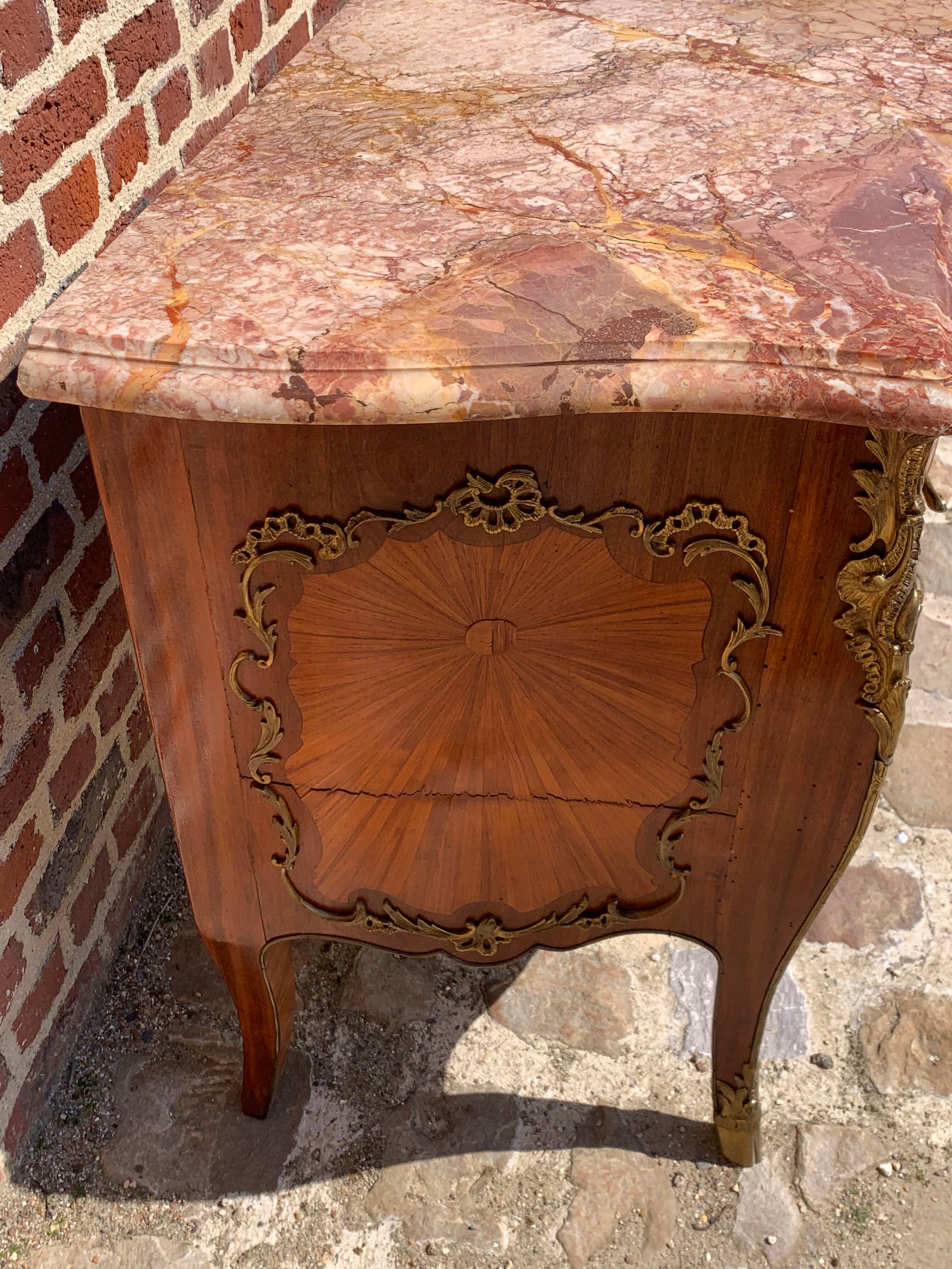 Jumper dresser dresser in louis XV marquetry around 1900
