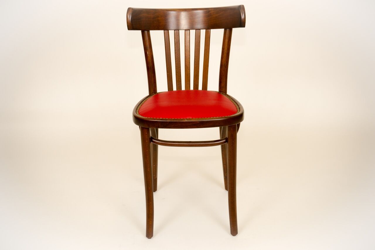 Bistro chair with a studded seat