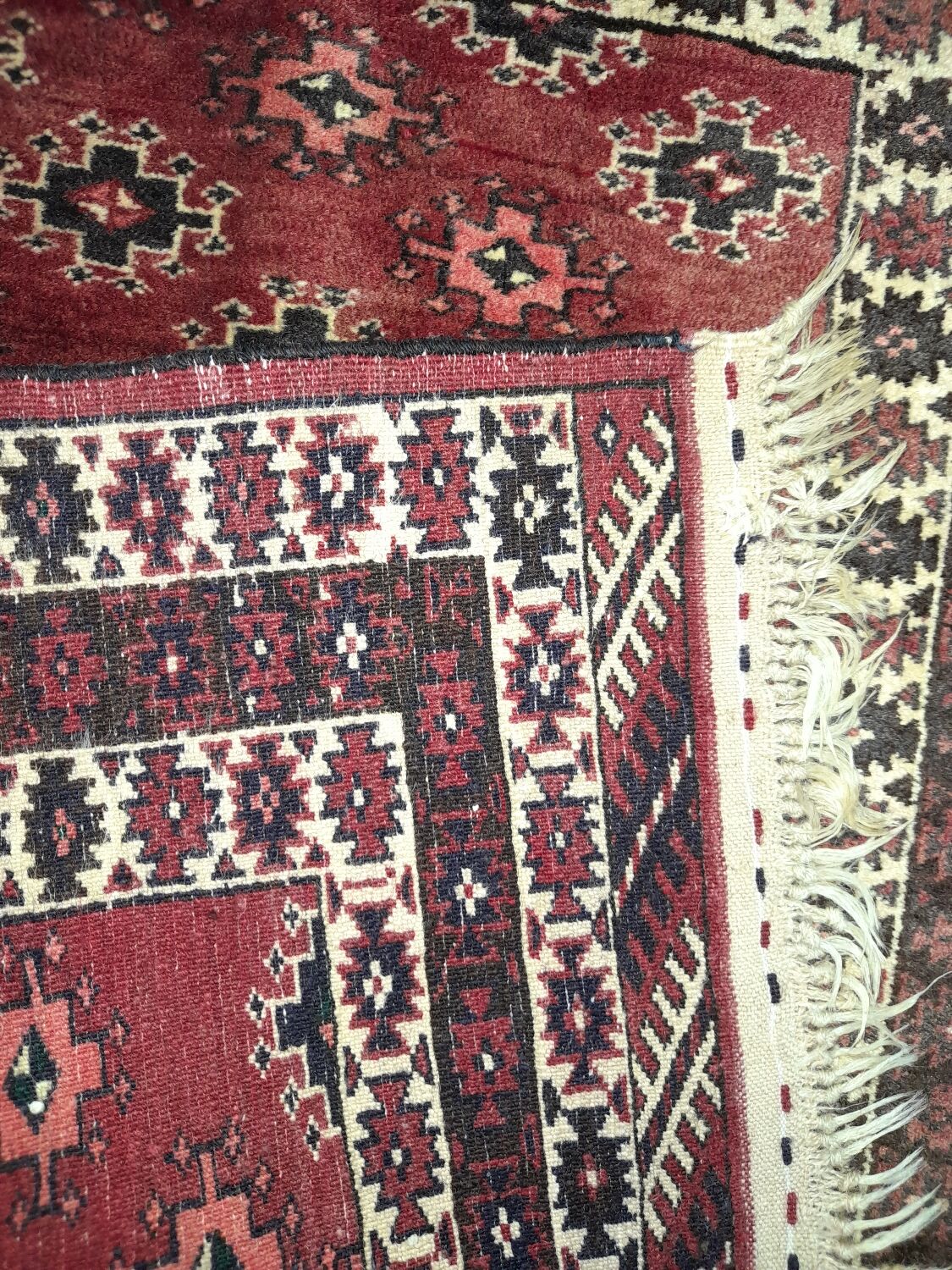 Handmade oriental rug 1.12 x 0.81m