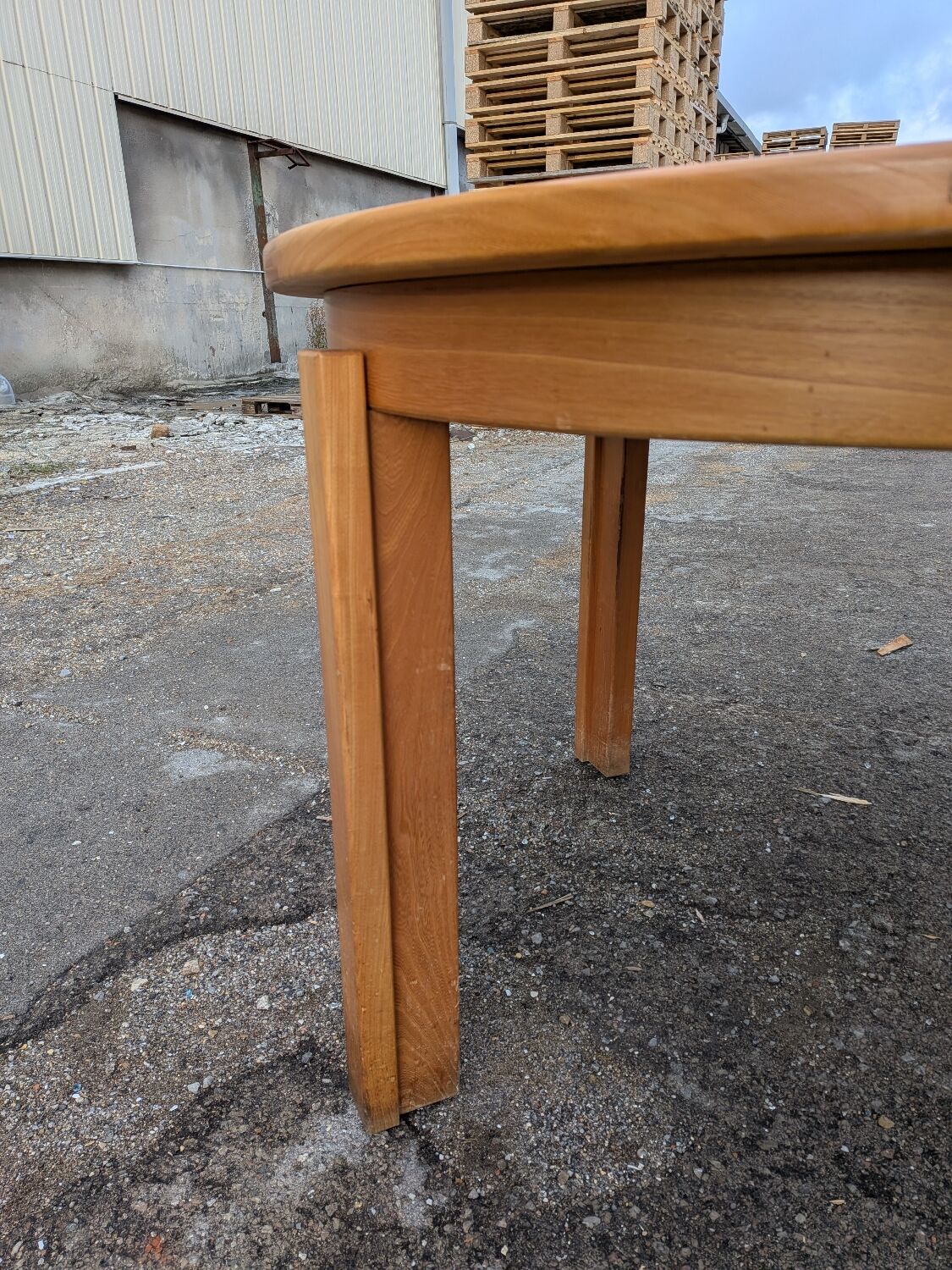 Dining table in elm from 1980