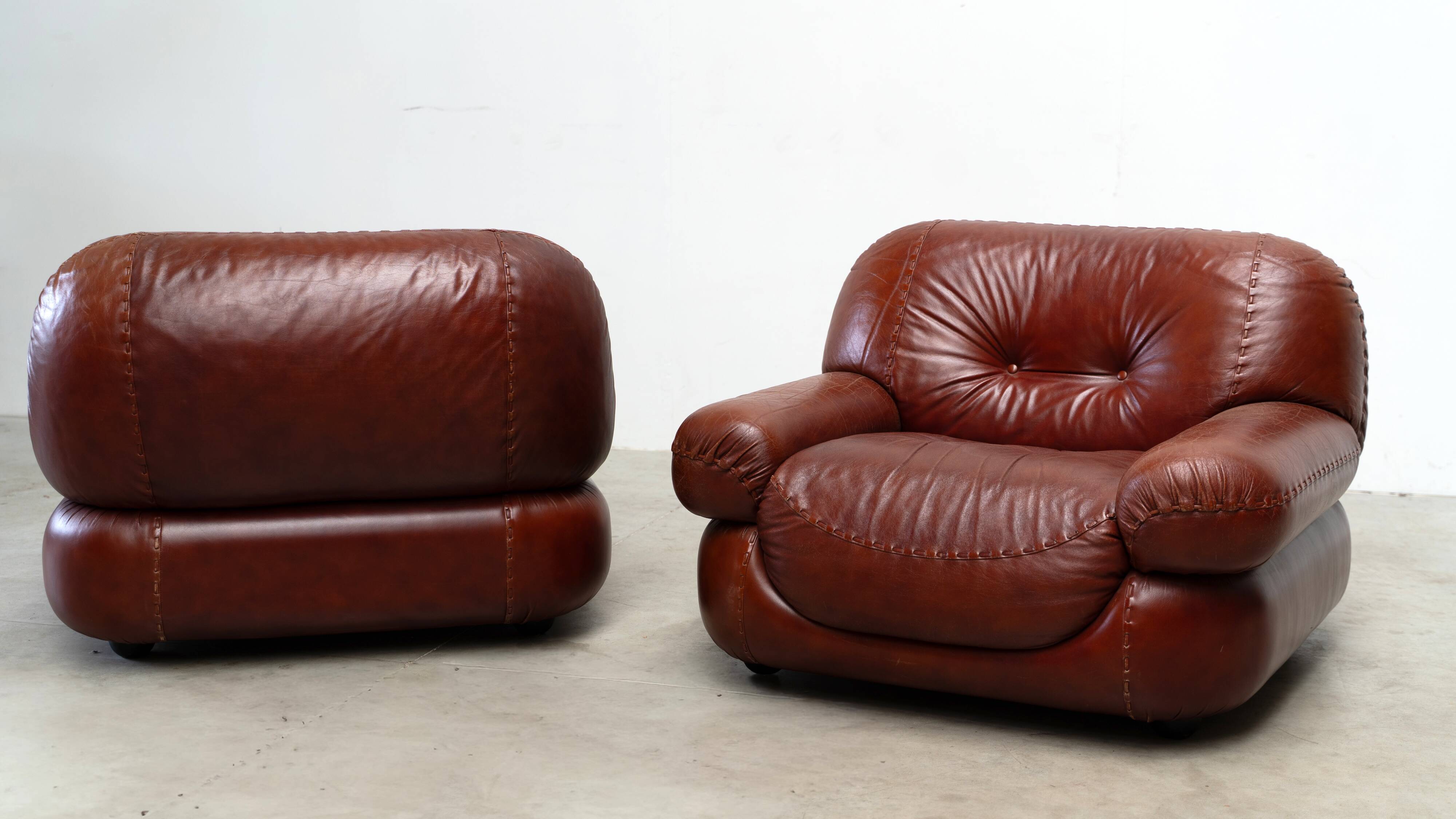 Ensemble de deux fauteuils lounge en cuir Sapporo par Mobil Girgi