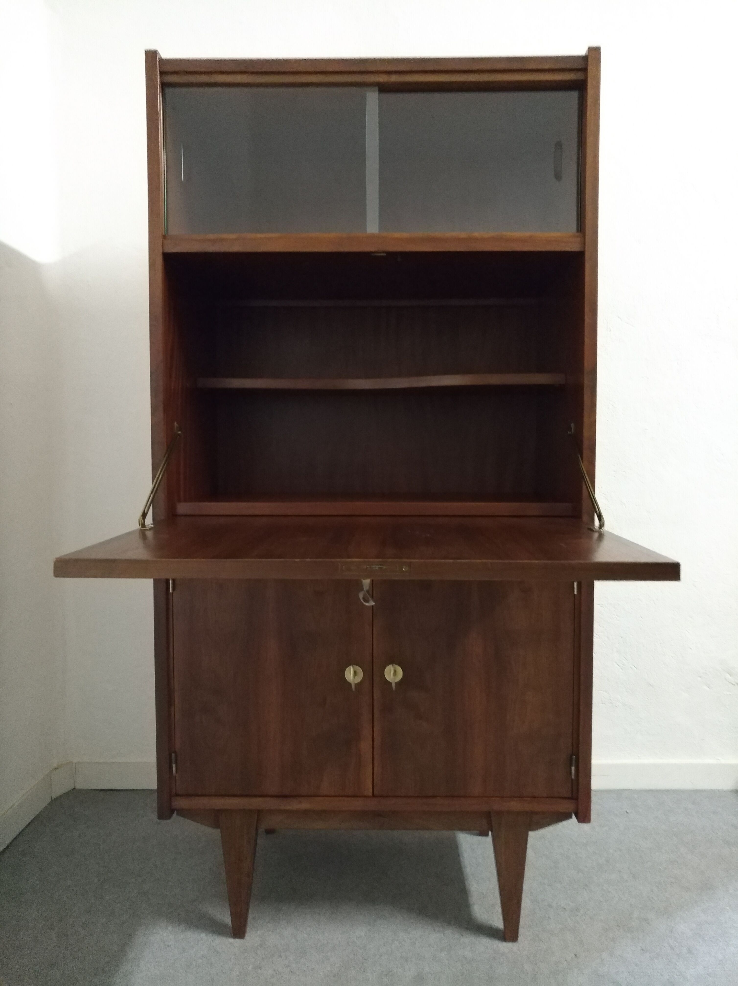 Office Secretary of the 50s/60s