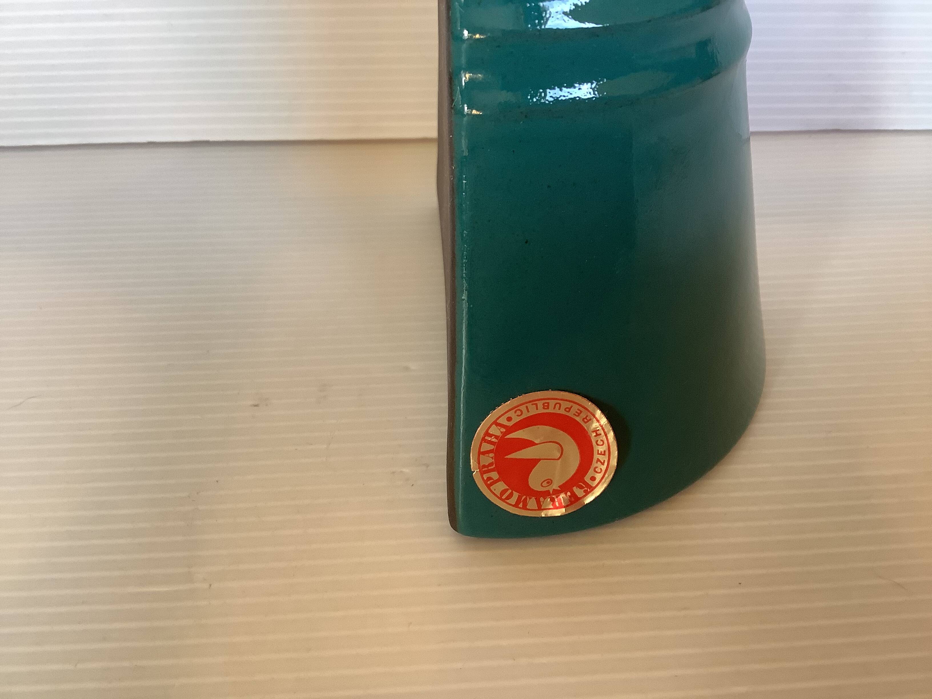 Asymmetrical vase bouquet holder Keramo Prague