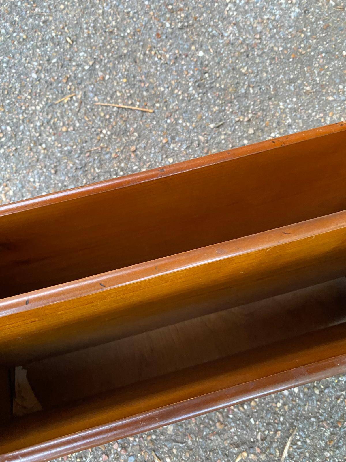 English magazine holder in wood and brown leather