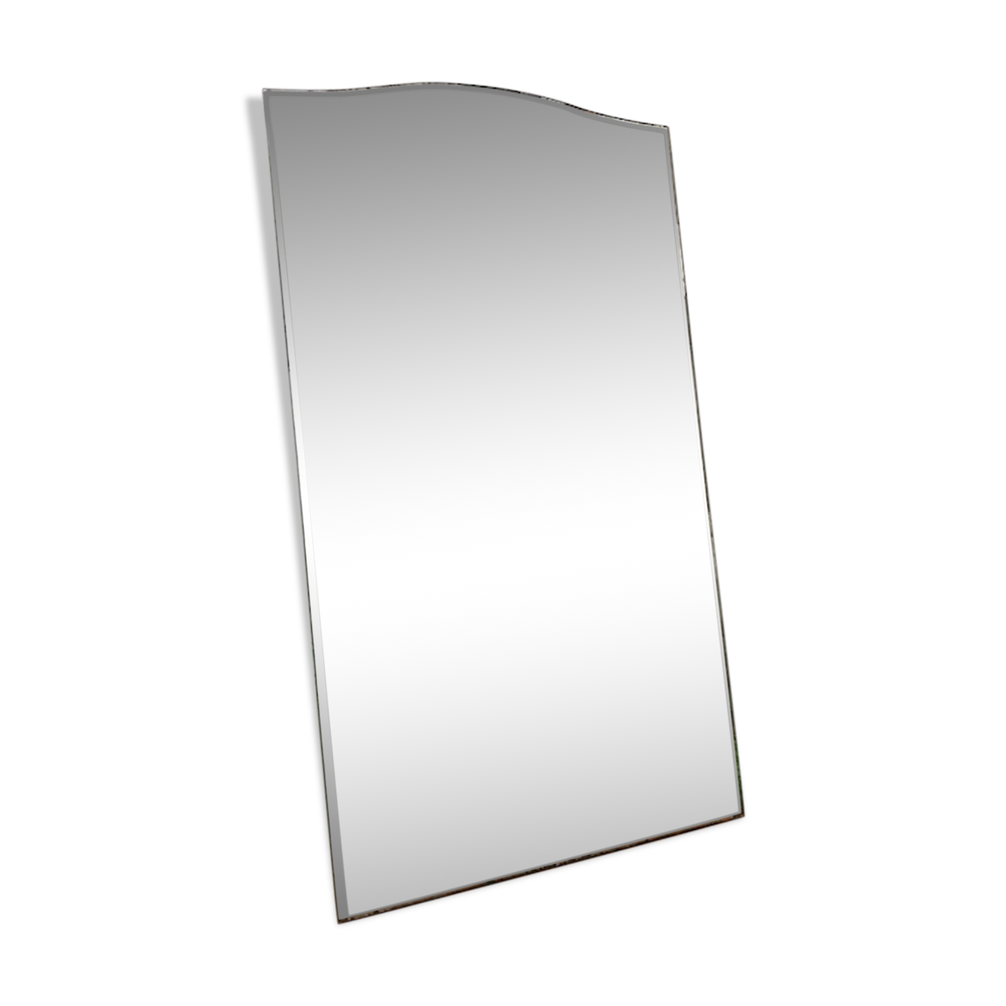 Bevelled mirror