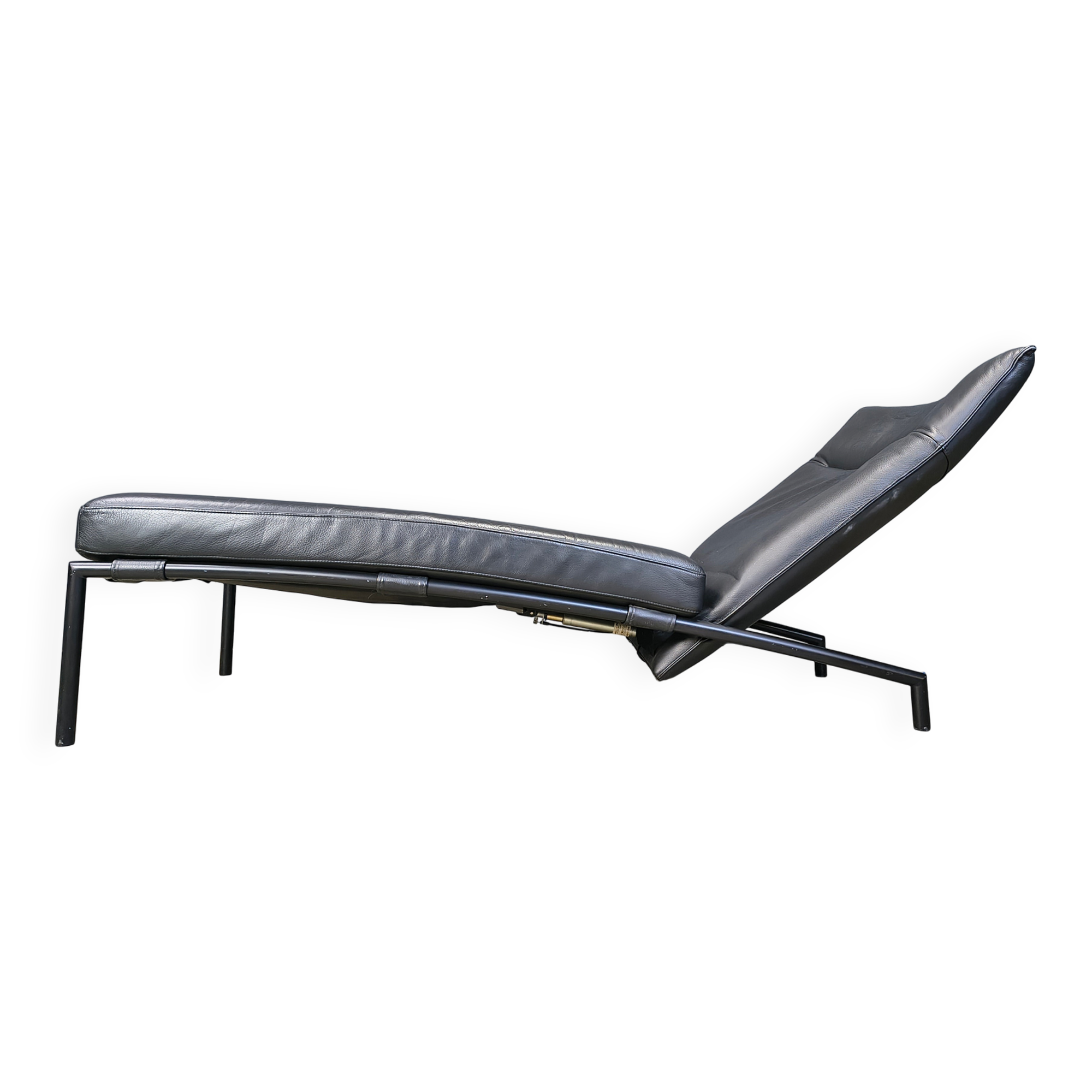 Vintage black leather chaise longue by Peter Mally for Cor, 1990s