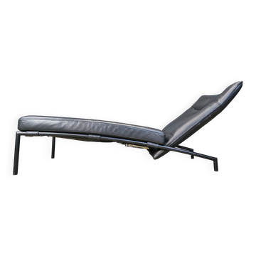 Chaise longue en cuir noir vintage par Peter Mally pour Cor, années 1990.