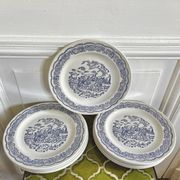 9 assiettes à dessert anglaises décor bleu calèche