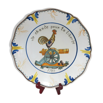 Assiette en faïence nevers