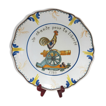 Geo Matel earthenware plate copy of old Nevers model 'I sing for freedom'