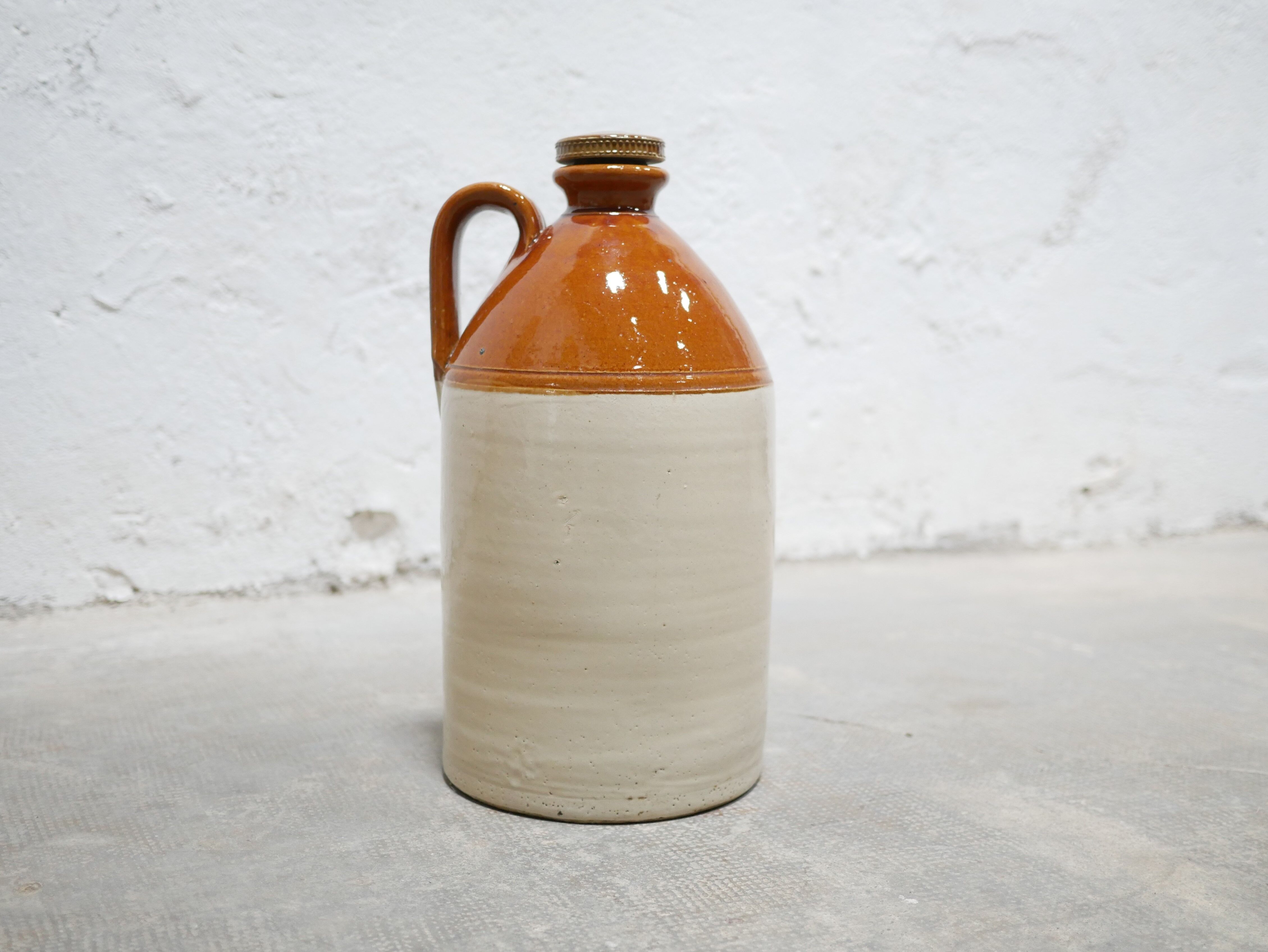 Bonbonne anglaise vintage en grès éditée par Doulton Lambeth